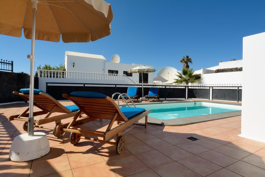 Grand Villa Famara Puerto Del Carmen Puerto del Carmen  Extérieur photo